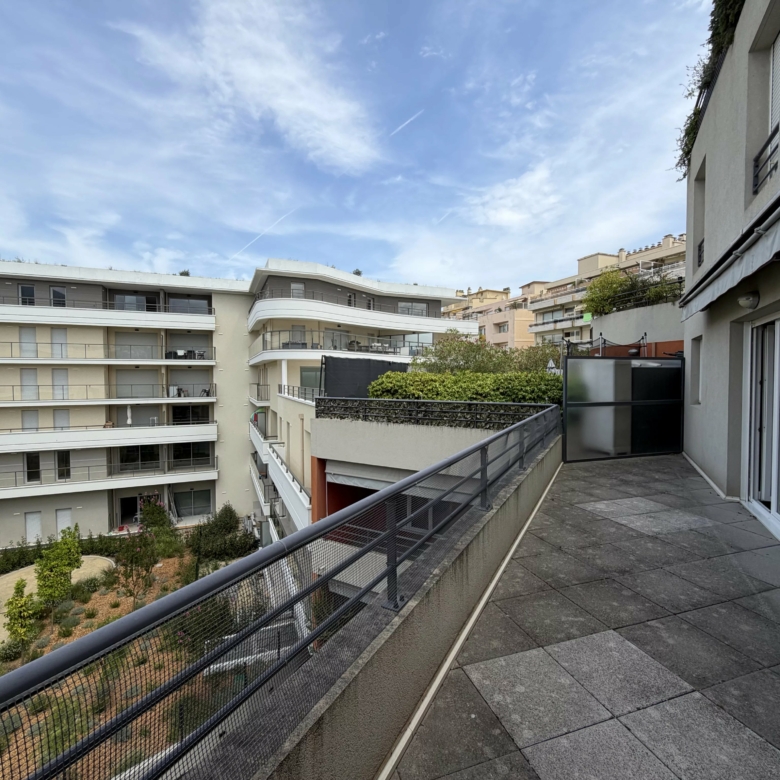 APPARTEMENT TROIS PIECES CARNOLES – ROQUEBRUNE CAP MARTIN
