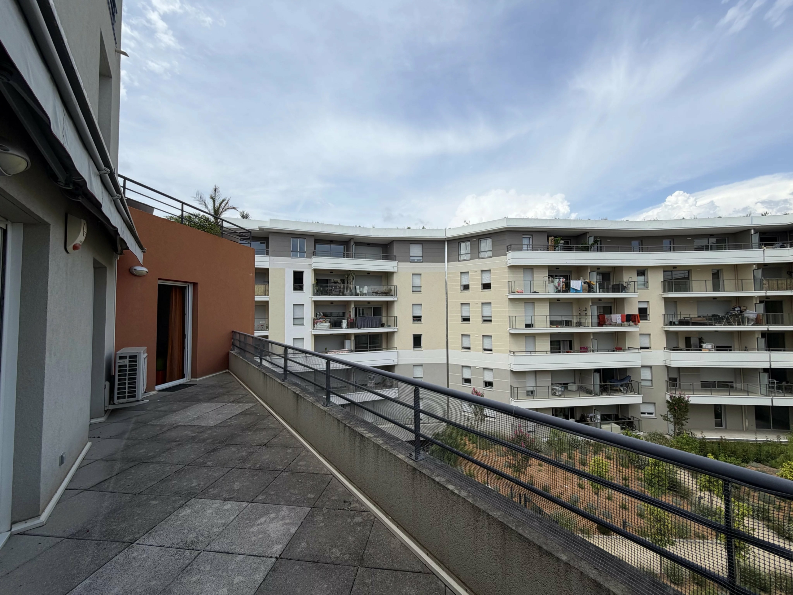 APPARTEMENT TROIS PIECES CARNOLES – ROQUEBRUNE CAP MARTIN