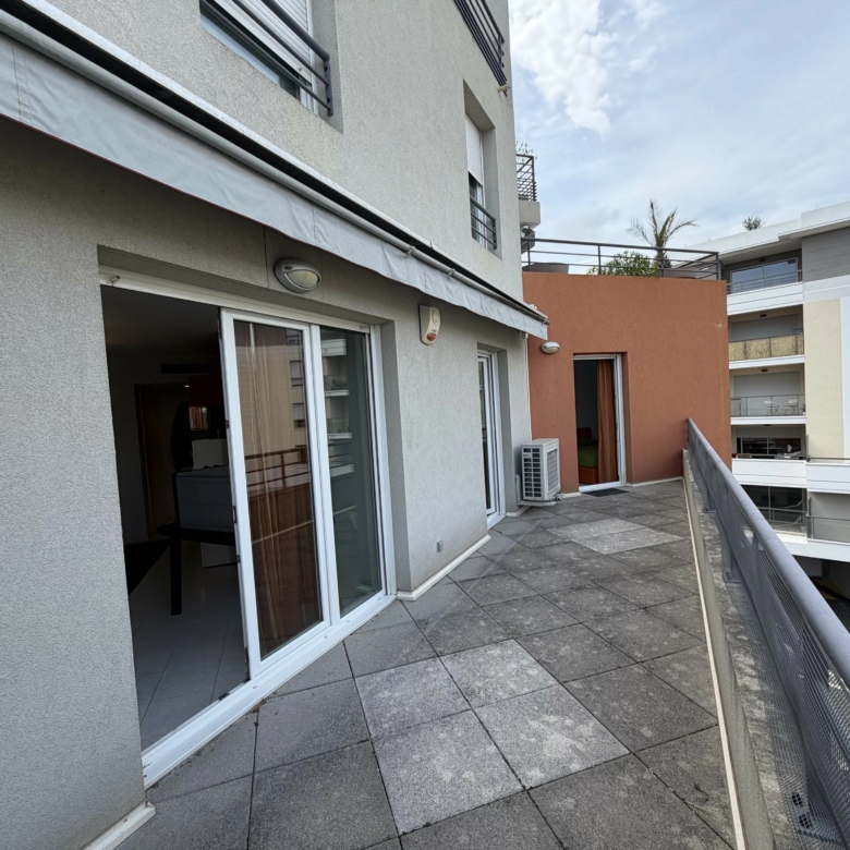 APPARTEMENT TROIS PIECES CARNOLES – ROQUEBRUNE CAP MARTIN