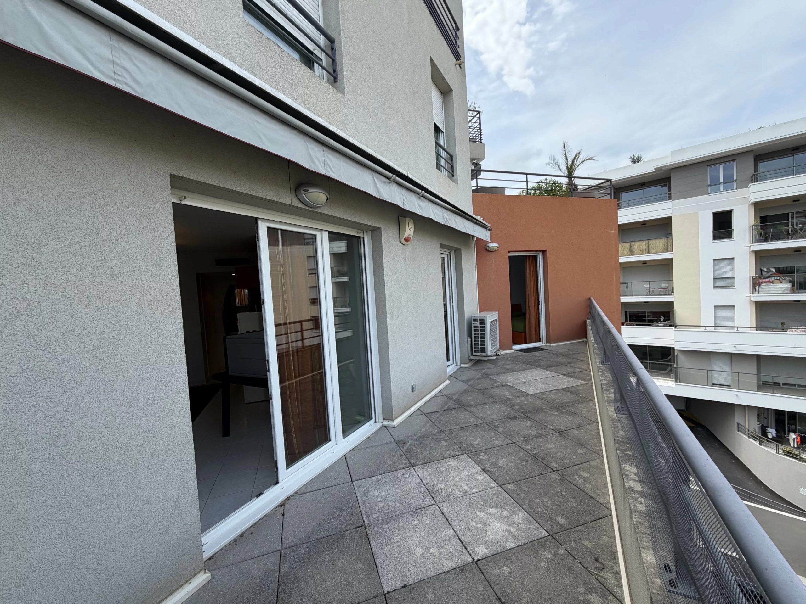 APPARTEMENT TROIS PIECES CARNOLES – ROQUEBRUNE CAP MARTIN