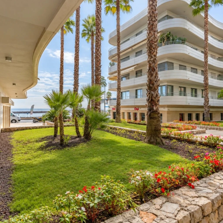 Beau 2 pièces , vue mer, MENTON GARAVAN