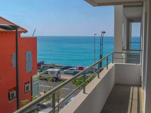 Beau 2 pièces , vue mer, MENTON GARAVAN