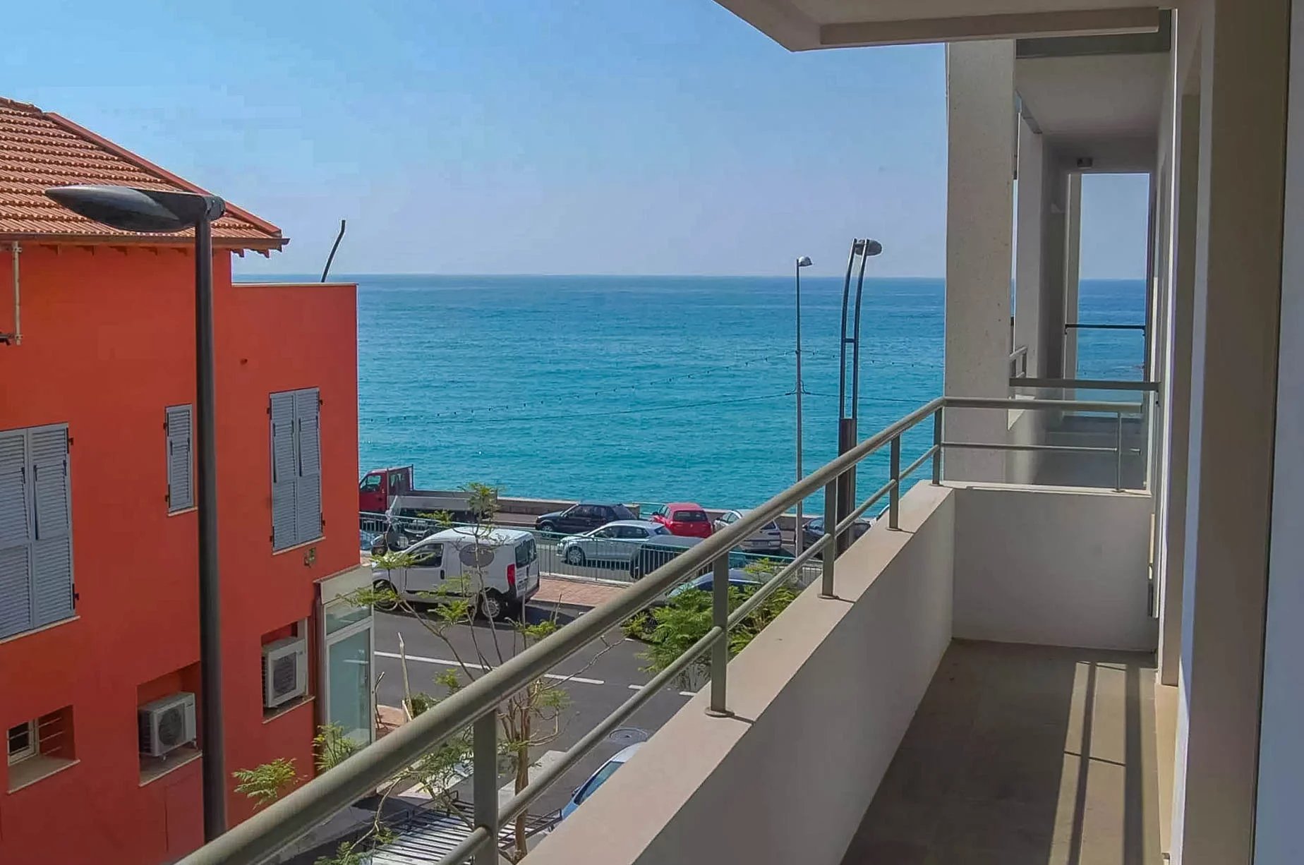 df99f582e92233f8276492aab7f1cdd5_763e11aff0_1848-original-175335-0.jpg Beau 2 pièces , vue mer, MENTON GARAVAN