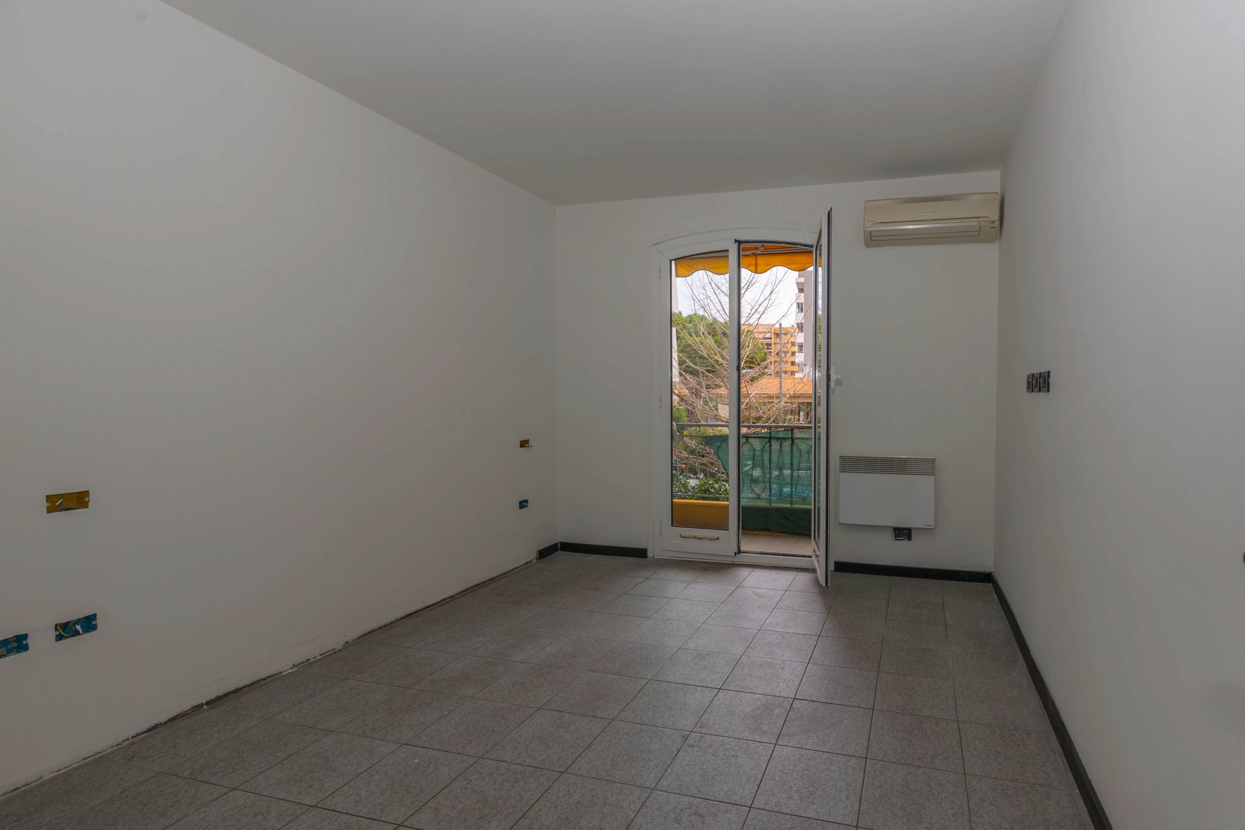 Appartement loué avec un bail de 3 ans.