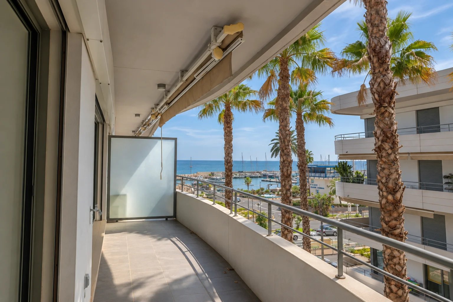MENTON GARAVAN  BORD DE MER