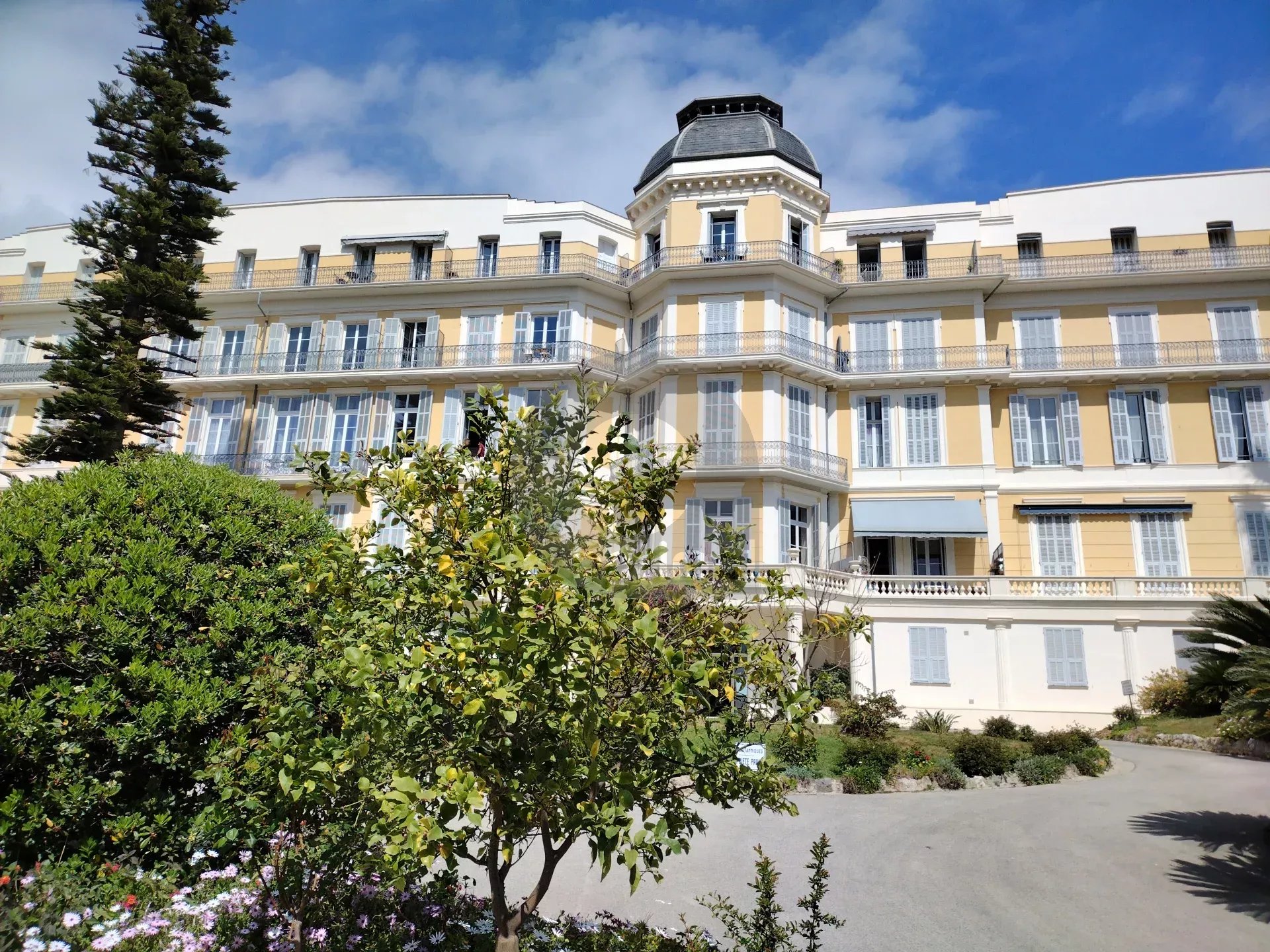 A LOUER : Menton Centre – Spacieux 3P – Cave – Garage
