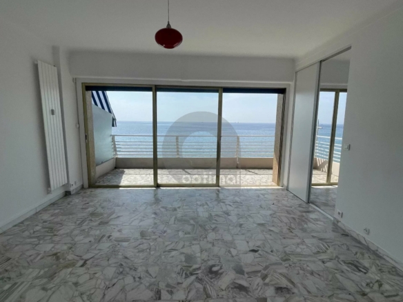 A LOUER : Studio en front de mer – Terrasse – Cave