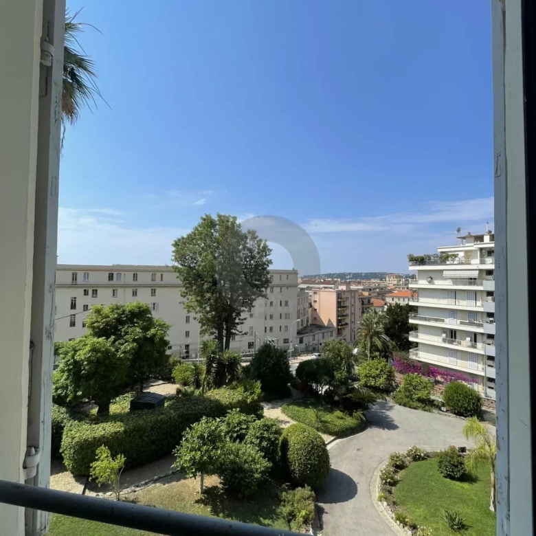 A LOUER : Menton Centre – Spacieux 3P – Cave – Garage