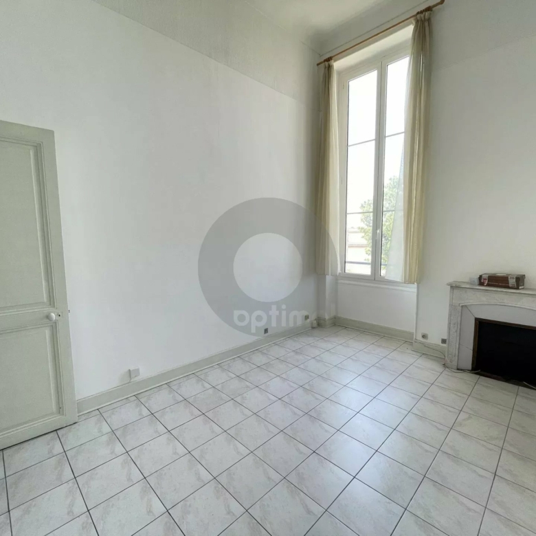 A LOUER : Menton Centre – Spacieux 3P – Cave – Garage