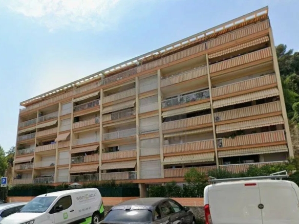 A LOUER – RCM proche centre : 3P traversant – terrasse