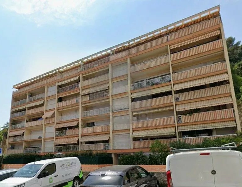 A LOUER – RCM proche centre : 3P traversant – terrasse
