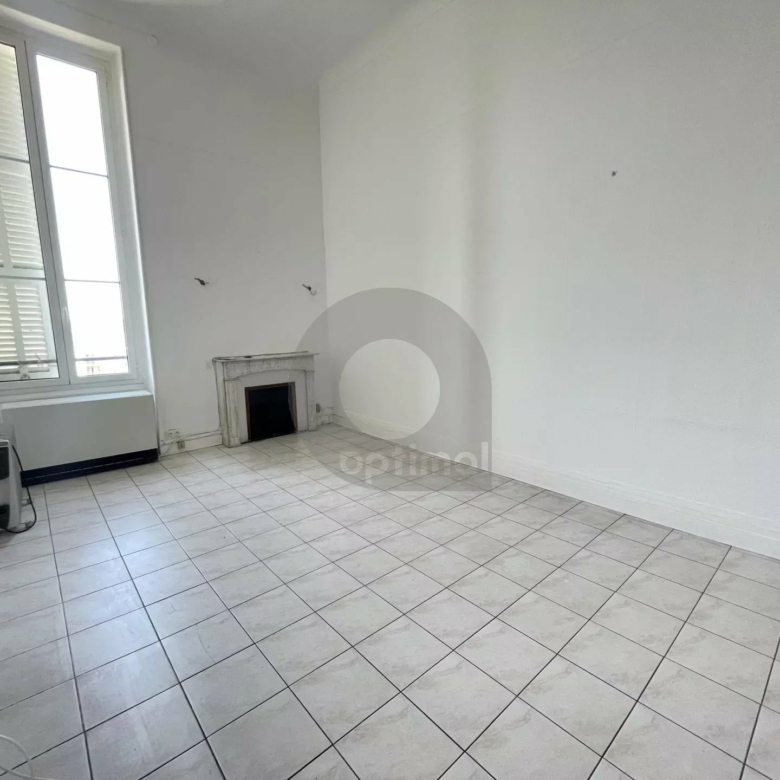 A LOUER : Menton Centre – Spacieux 3P – Cave – Garage