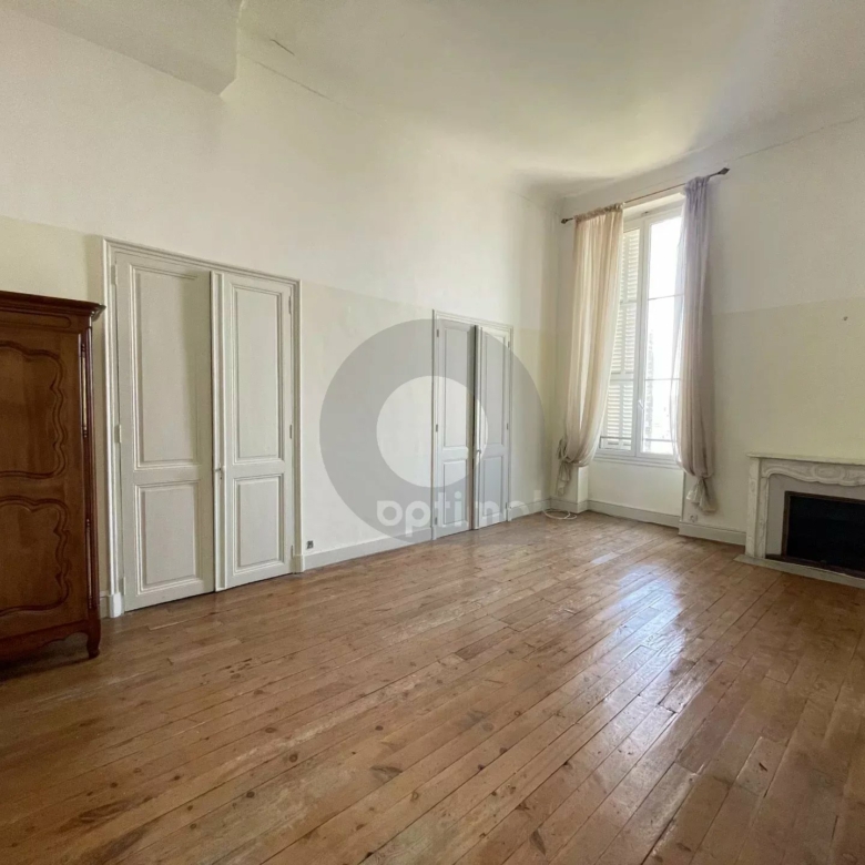A LOUER : Menton Centre – Spacieux 3P – Cave – Garage