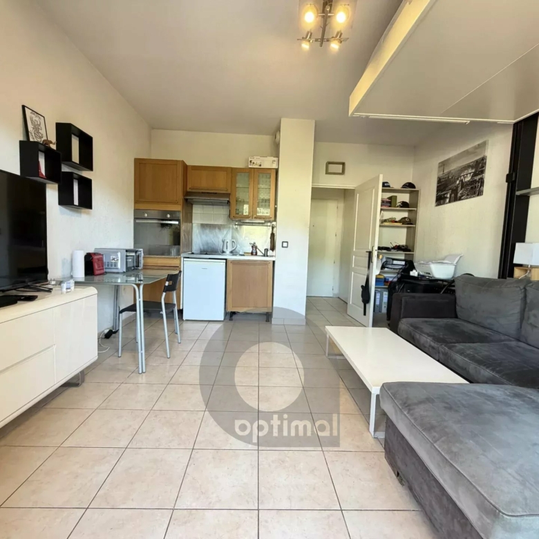 Studio avec terrasse et parking – Domaine des Castagnins