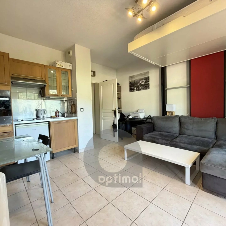 Studio avec terrasse et parking – Domaine des Castagnins