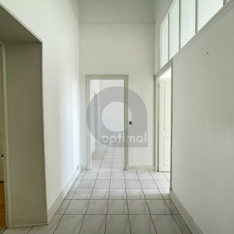 A LOUER : Menton Centre – Spacieux 3P – Cave – Garage