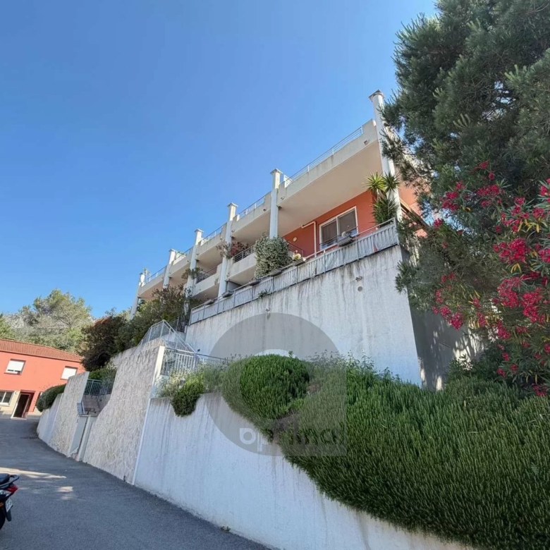 Studio avec terrasse et parking – Domaine des Castagnins