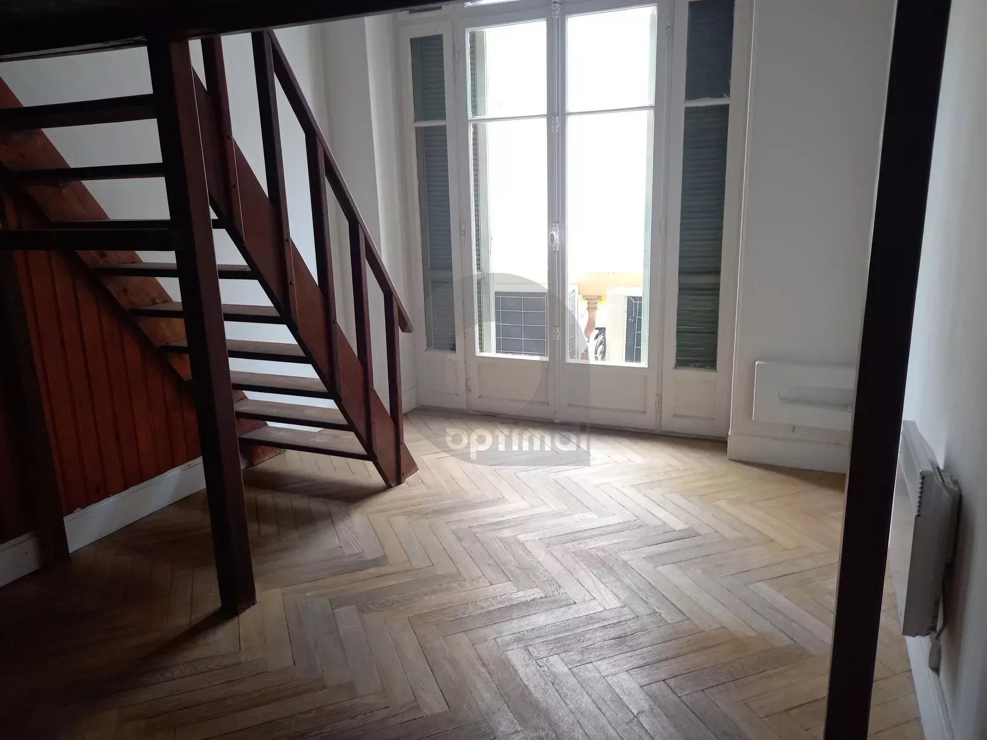 Grand 5 pièces 122 m² plein centre Menton !