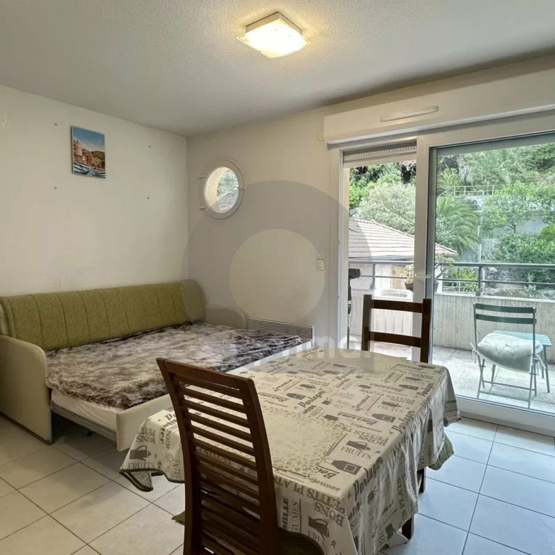 MENTON BORRIGO: AGREABLE STUDIO AVEC BALCON