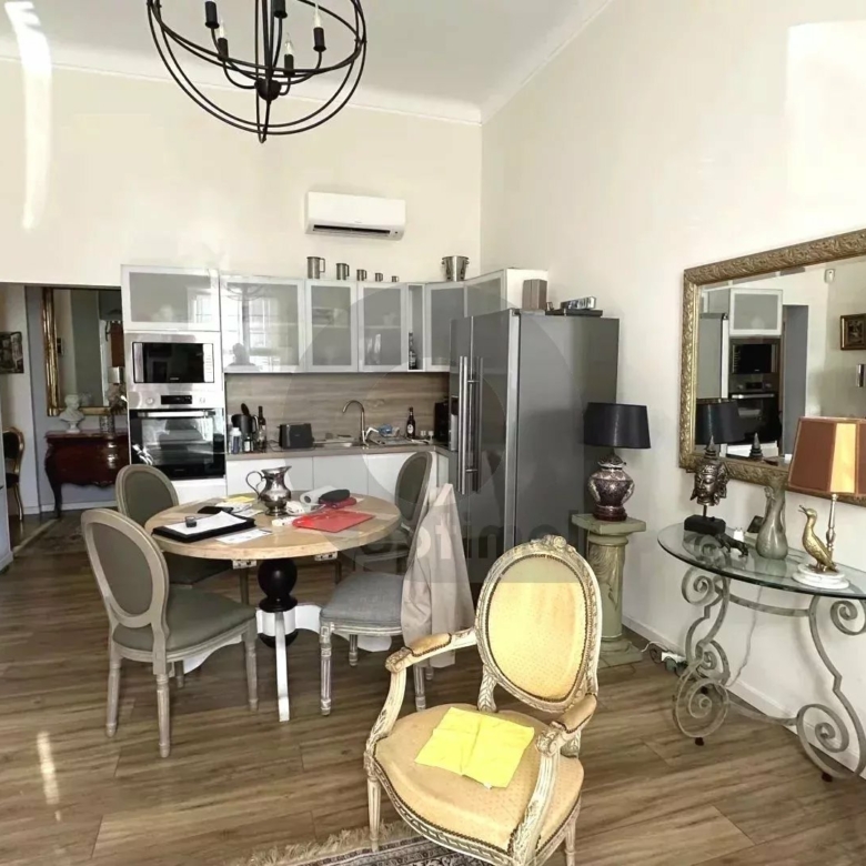 MENTON QUARTIER RIVIERA: VENTE DE LA NUE-PROPRIETE D’UN TRES BEL APPARTEMENT AVEC PARKING