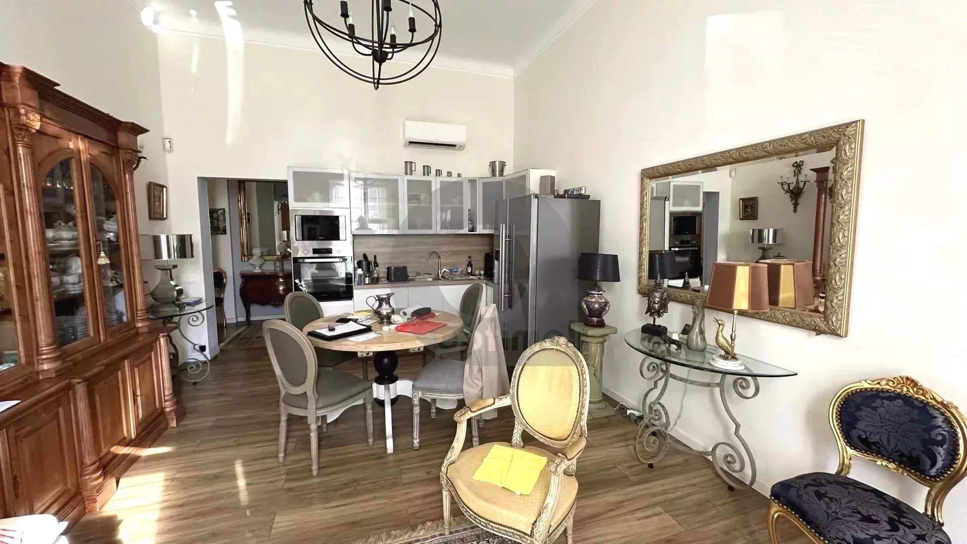 MENTON QUARTIER RIVIERA: VENTE DE LA NUE-PROPRIETE D’UN TRES BEL APPARTEMENT AVEC PARKING