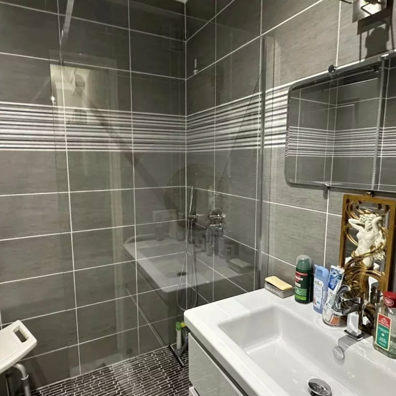 MENTON QUARTIER RIVIERA: VENTE DE LA NUE-PROPRIETE D’UN TRES BEL APPARTEMENT AVEC PARKING