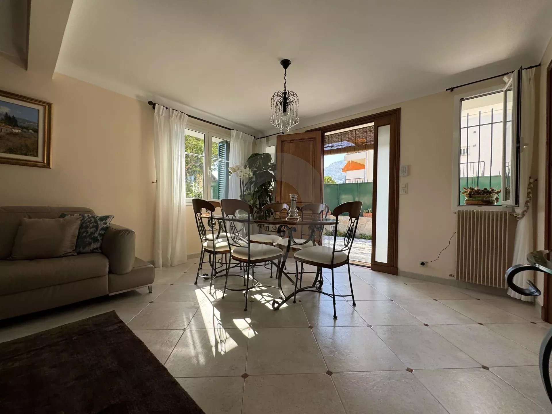 VILLA ROQUEBRUNE VUE MER EXCELLENT ÉTAT TERRASSE JARDIN GARAGE