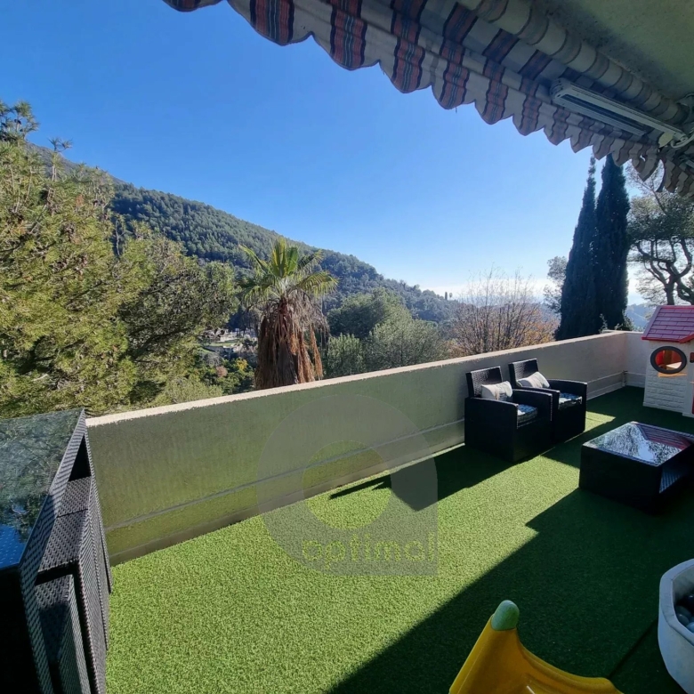 CASTELLAR – villa à 250 mètres de Menton