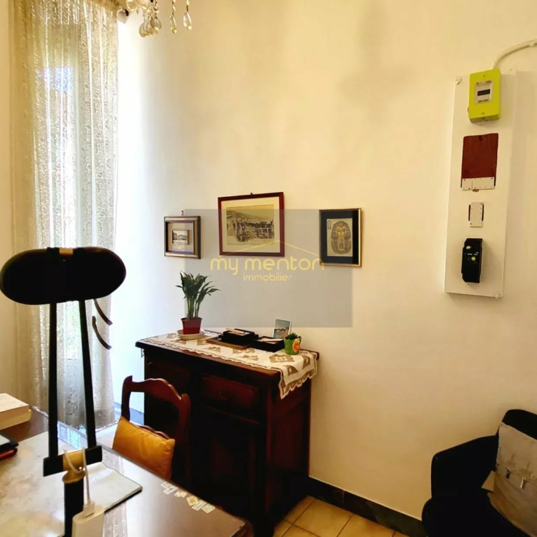 MENTON CENTRE ;  Appartement Bourgeois Front de mer
