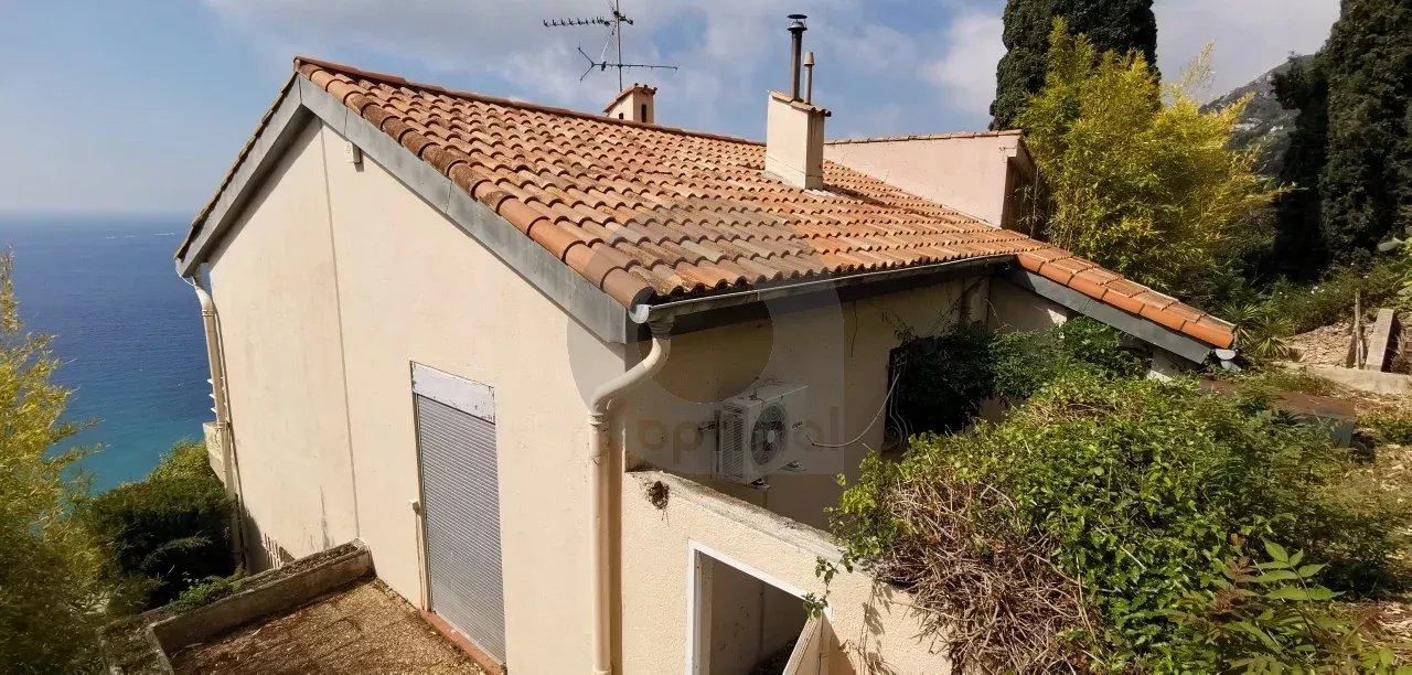 Roquebrune Cap-Martin : Villa 160 m² habitable avec vue panoramique mer et Monaco:
