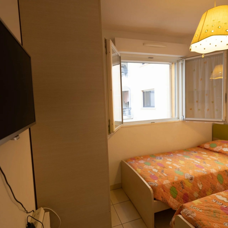 Charmant duplex 3 pièces avec terrasse et parking – Menton centre