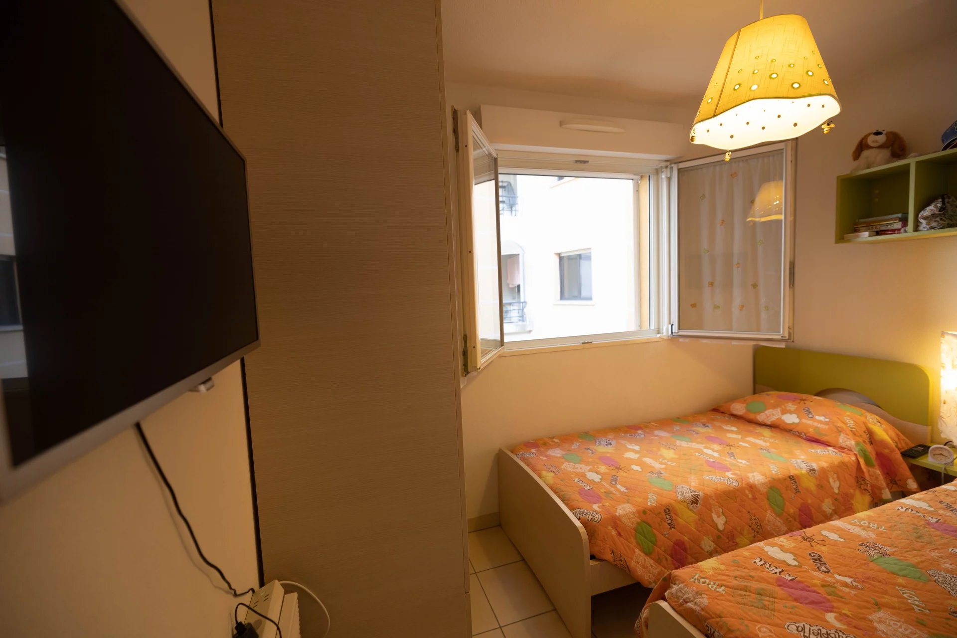 Charmant duplex 3 pièces avec terrasse et parking – Menton centre