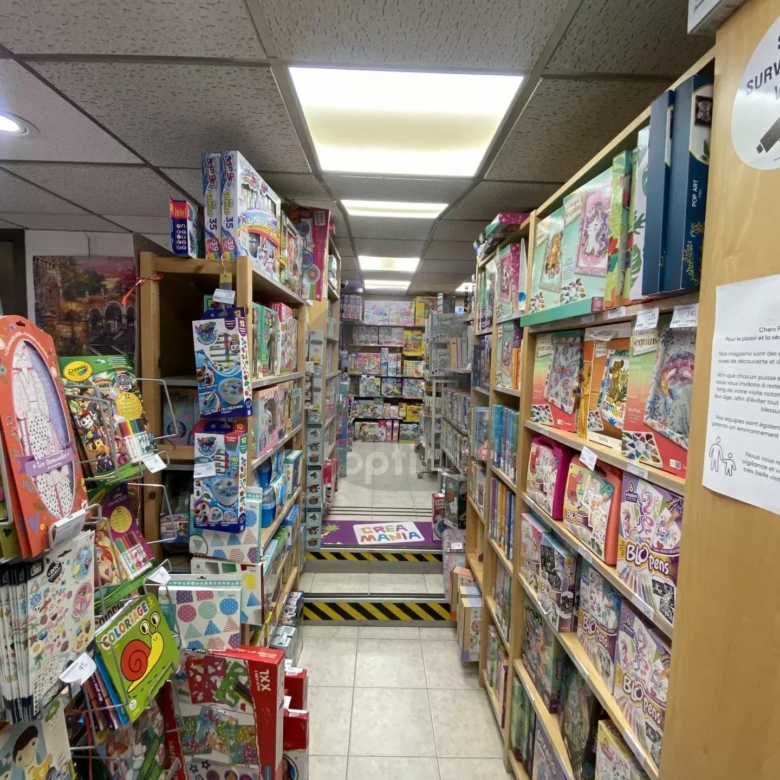 A VENDRE MENTON CARRE D’OR – FONDS DE COMMERCE JOUETS