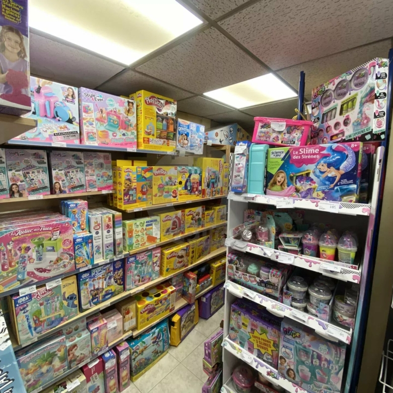 A VENDRE MENTON CARRE D’OR – FONDS DE COMMERCE JOUETS