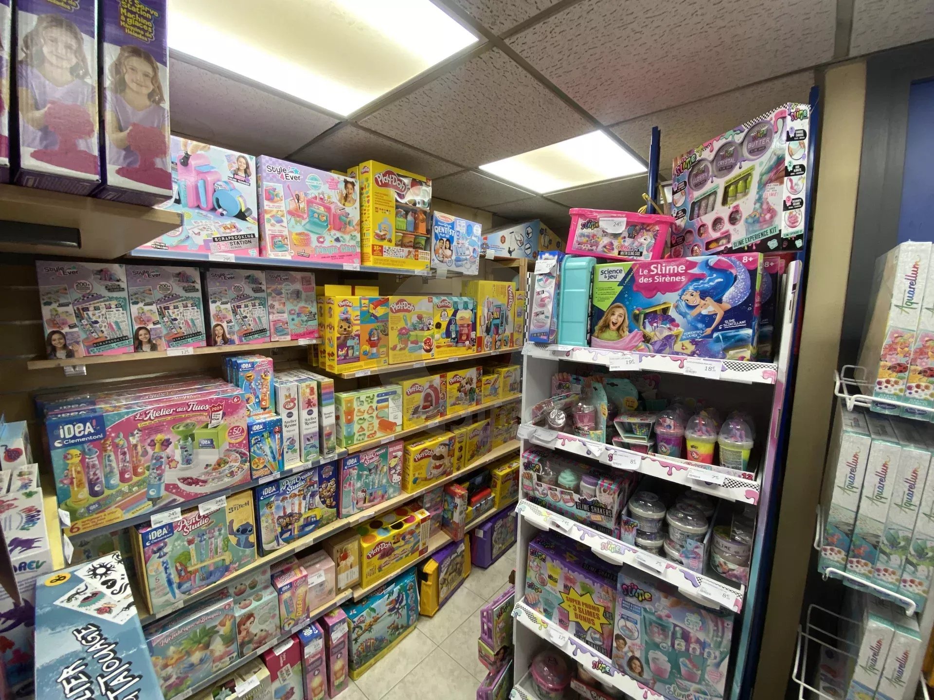 A VENDRE MENTON CARRE D’OR – FONDS DE COMMERCE JOUETS