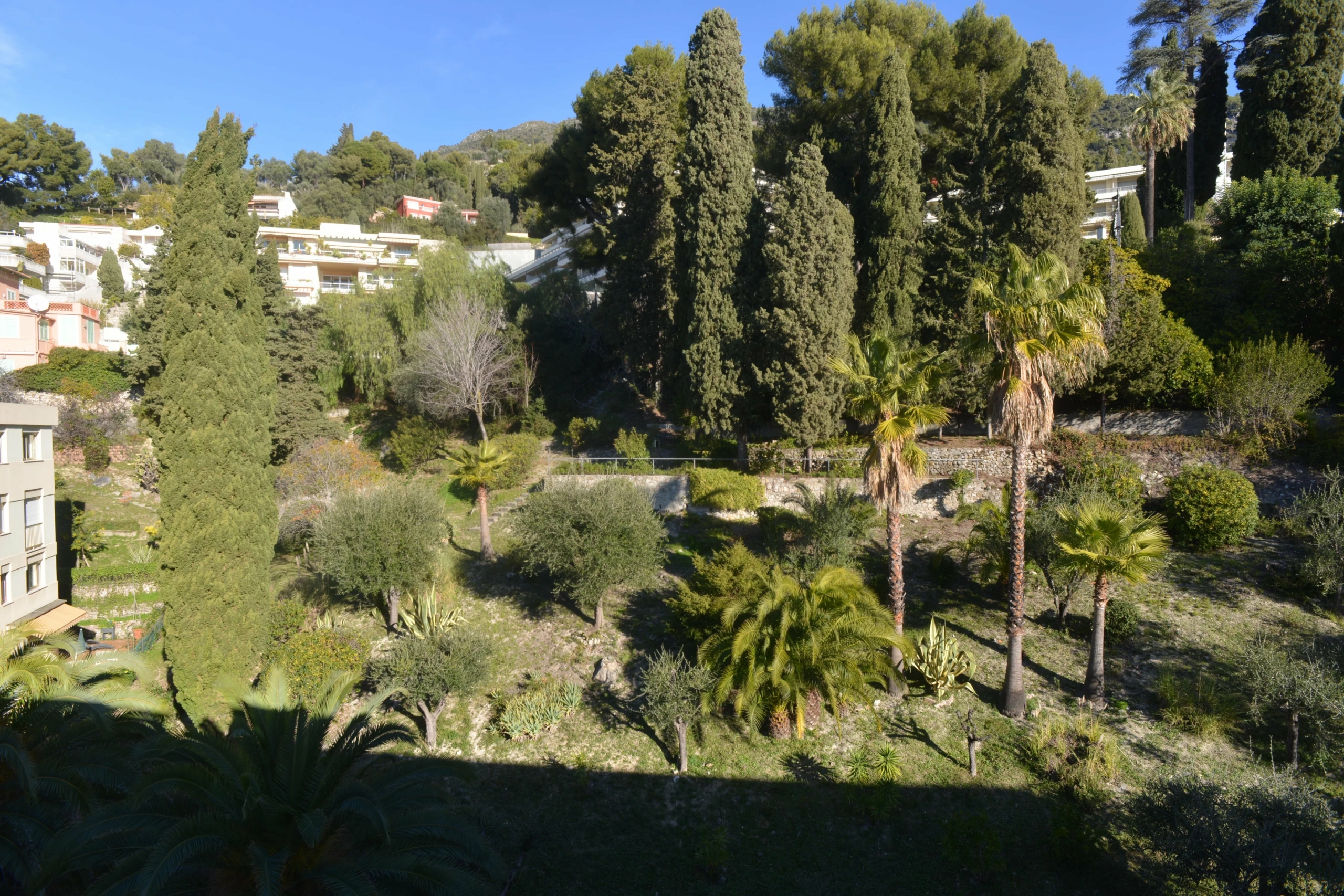 MENTON GARAVAN – 3 pièces dernier étage avec terrasse vue mer cave et garage