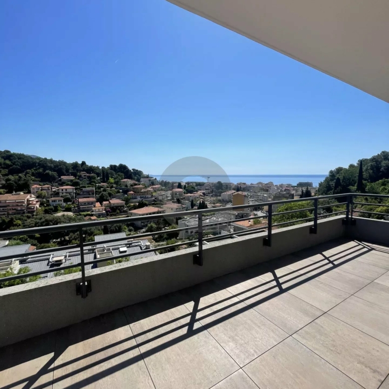 A LOUER : RCM – 2P TERRASSE VUE MER PARKING