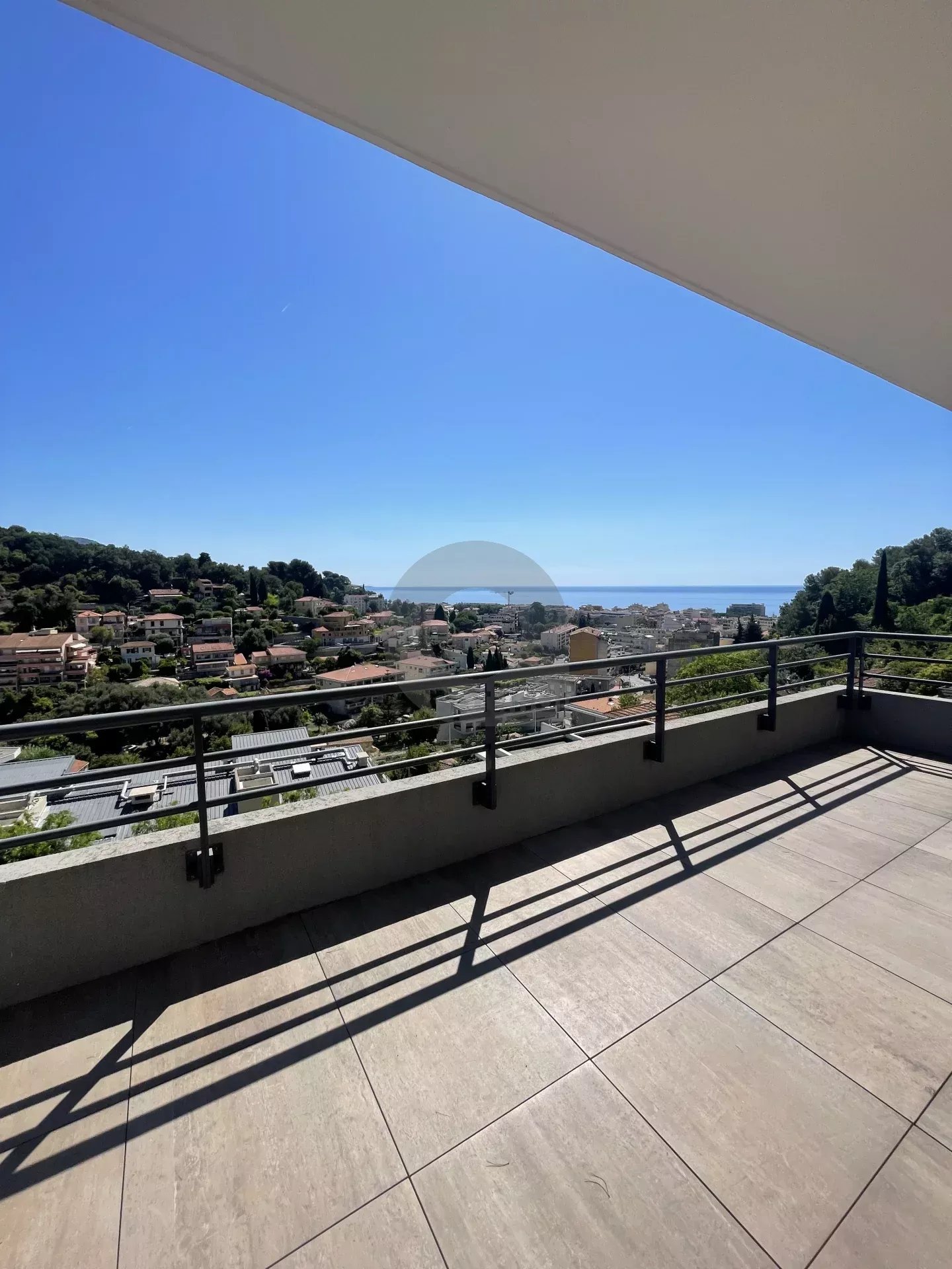 A LOUER : RCM – 2P TERRASSE VUE MER PARKING