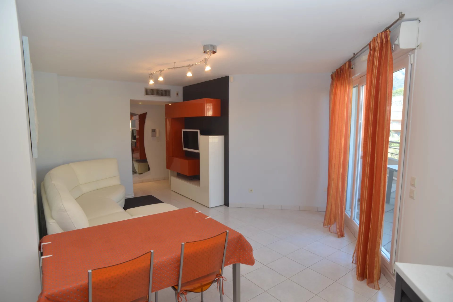 APPARTEMENT TROIS PIECES CARNOLES – ROQUEBRUNE CAP MARTIN