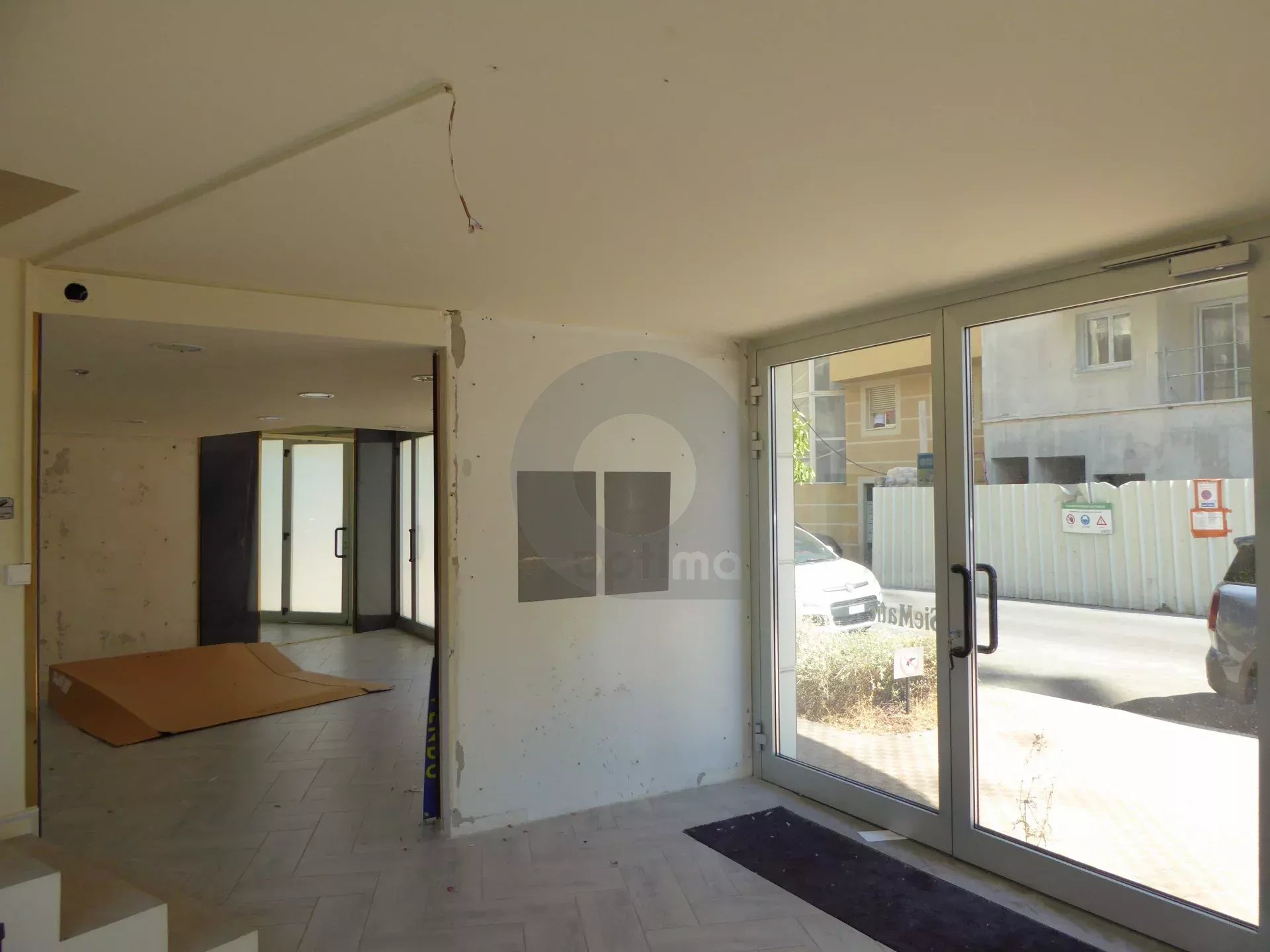 MENTON EXCLUSIVITE LOCAUX PROFESSIONNELS 212 M2