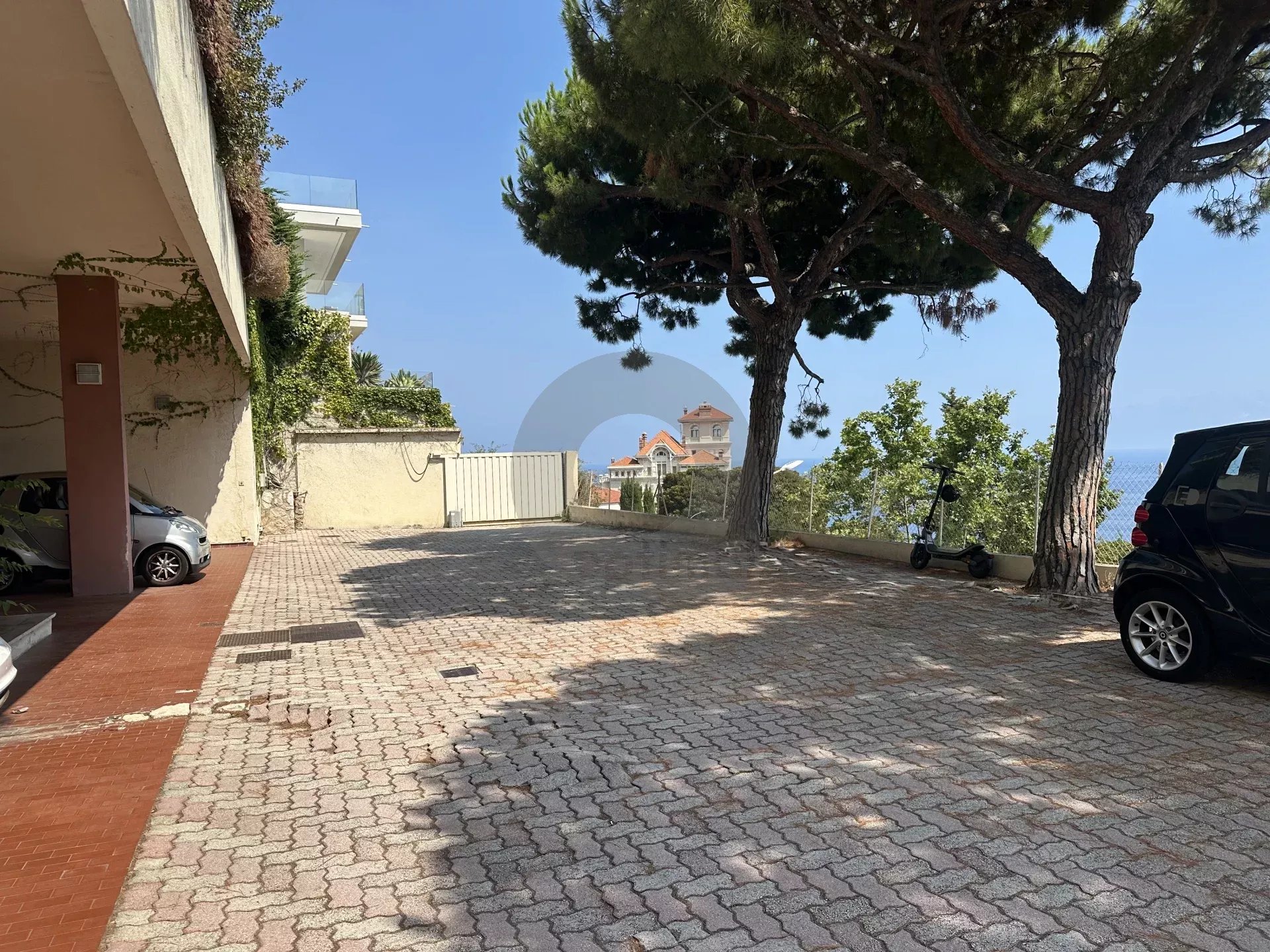2 / 3 PIECES ROQUEBRUNE CAP MARTIN