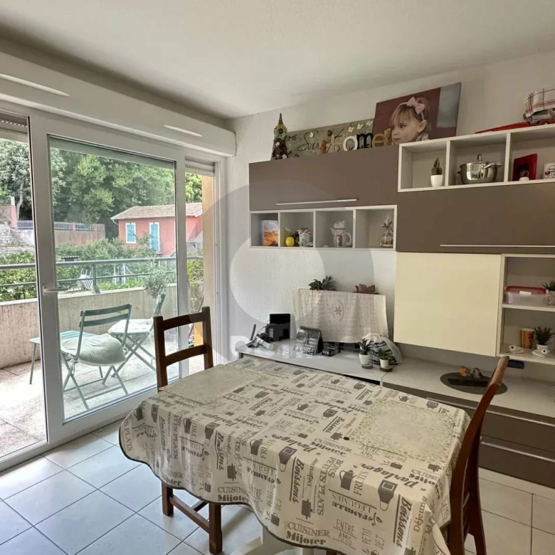 MENTON BORRIGO: AGREABLE STUDIO AVEC BALCON