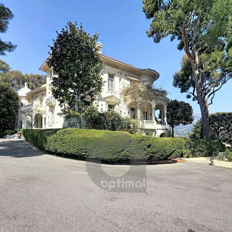RCM Secteur Cap Martin – Résidence de Prestige – Magnifique 2 pièces en rez-de-jardin