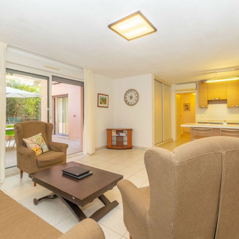 Appartement 3 pièces avec grande terrasse à Menton