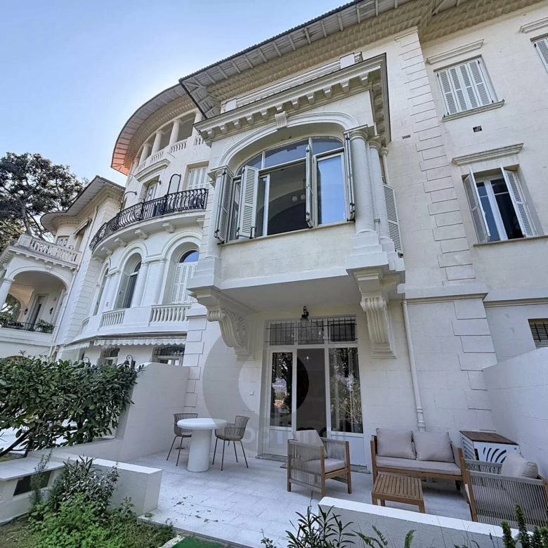 RCM Secteur Cap Martin – Résidence de Prestige – Magnifique 2 pièces en rez-de-jardin