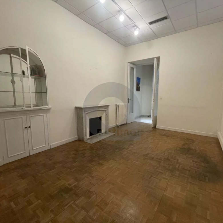 Appartement de Charme à Menton avec 8 Pièces