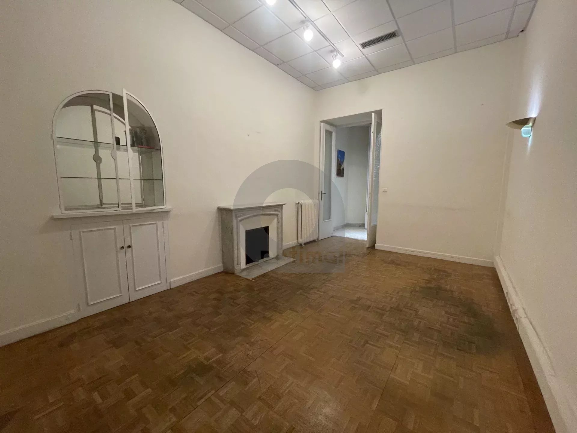 Appartement de Charme à Menton avec 8 Pièces
