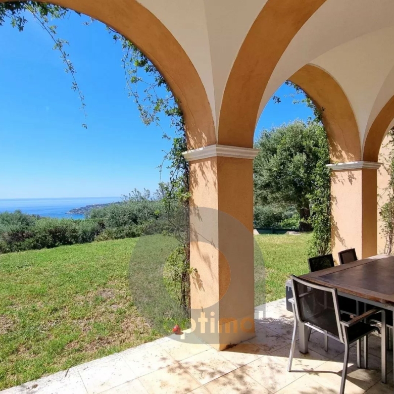 Menton – Propriété de caractère avec vue mer panoramique et permis purgé