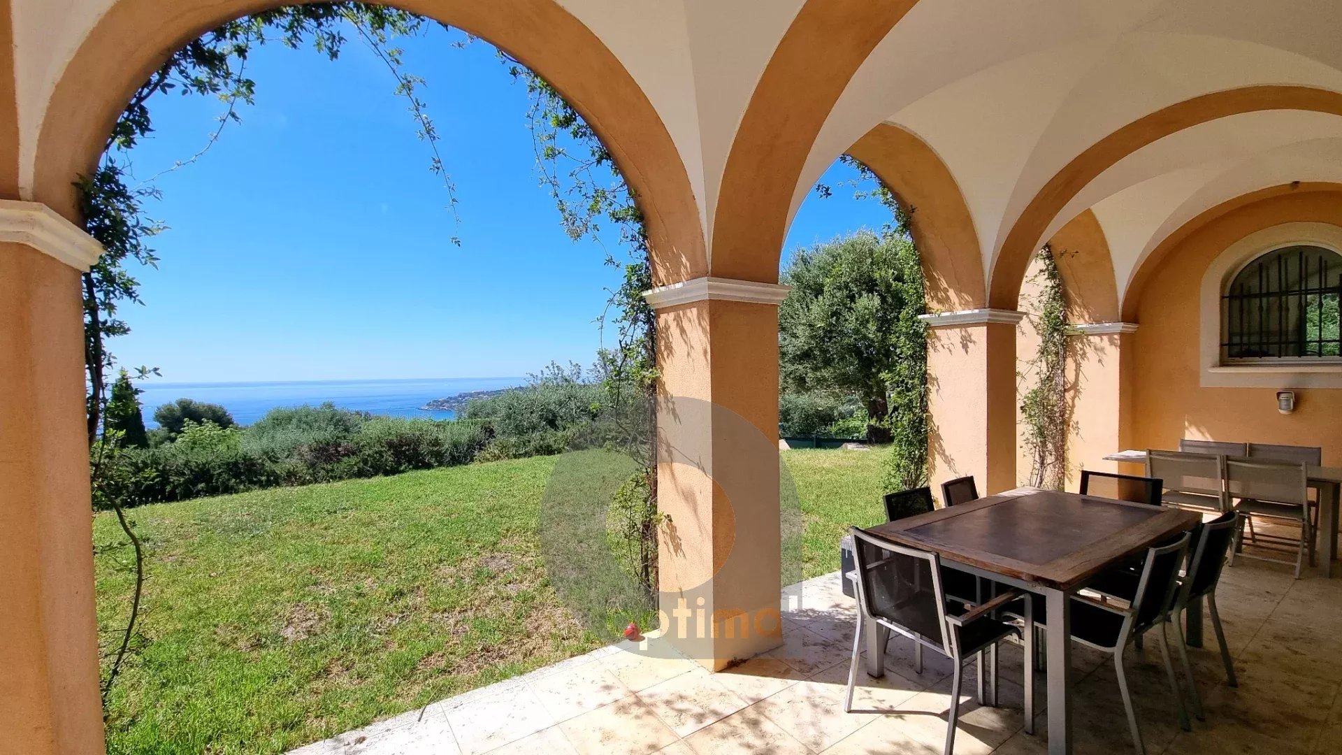 Menton – Propriété de caractère avec vue mer panoramique et permis purgé