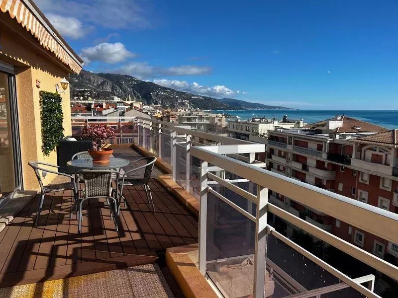 RARE – DERNIER ETAGE